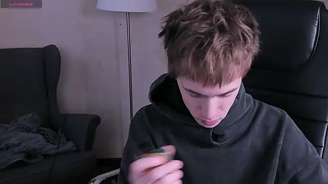 Snapshot of _tokyo_ghoul chatting on 12/04/24, 10:02  tokyo ghoul online show from 12/04/24, 10:02