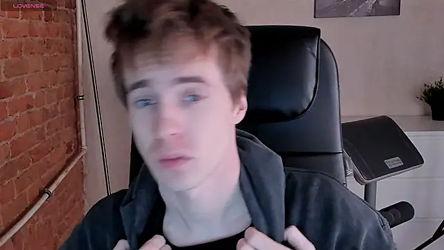 Snapshot of _tokyo_ghoul chatting on 12/21/24, 03:09  tokyo ghoul online show from 12/21/24, 03:09