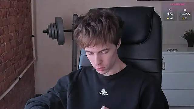 Snapshot of _tokyo_ghoul chatting on 02/14/25, 01:18  tokyo ghoul online show from 02/14/25, 01:18