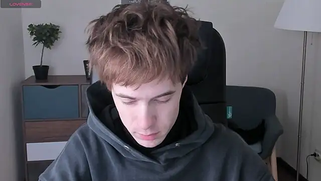 Snapshot of _tokyo_ghoul chatting on 02/15/25, 10:11  tokyo ghoul online show from 02/15/25, 10:11