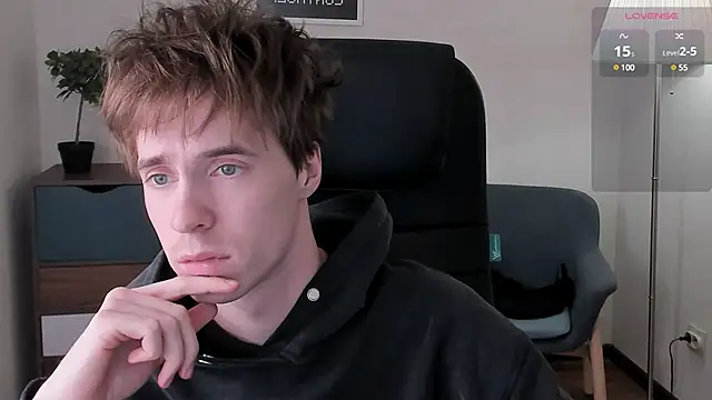 Snapshot of _tokyo_ghoul chatting on 02/15/25, 01:16  tokyo ghoul online show from 02/15/25, 01:16