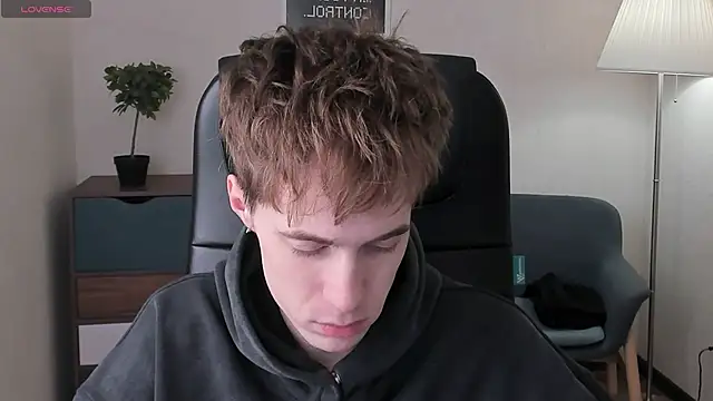 Snapshot of _tokyo_ghoul chatting on 03/08/25, 10:00  tokyo ghoul online show from 03/08/25, 10:00