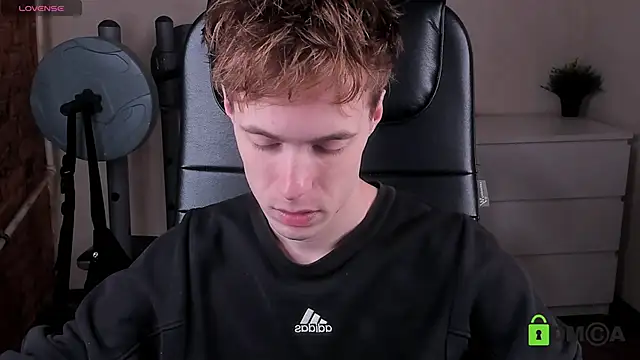 Snapshot of _tokyo_ghoul chatting on 09/20/25, 10:27  tokyo ghoul online show from 09/20/25, 10:27