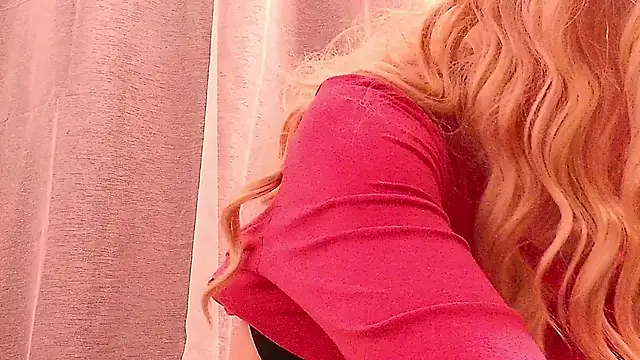 Snapshot of SecretAnni chatting on 02/04/25, 11:49 SecretAnni online show from 02/04/25, 11:49