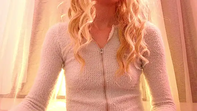 Snapshot of SecretAnni chatting on 02/10/25, 05:14 SecretAnni online show from 02/10/25, 05:14