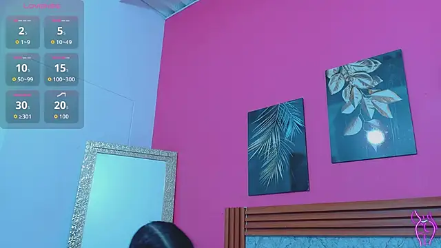 littlee emilyy  online show from 04/09/26, 12:43