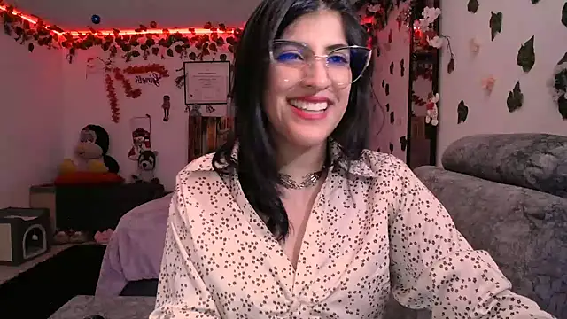 azahar  ziiz online show from 12/29/24, 06:35
