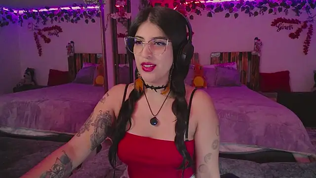 Snapshot of azahar__ziiz chatting on 11/14/25, 12:09 azahar ziiz online show from 11/14/25, 12:09