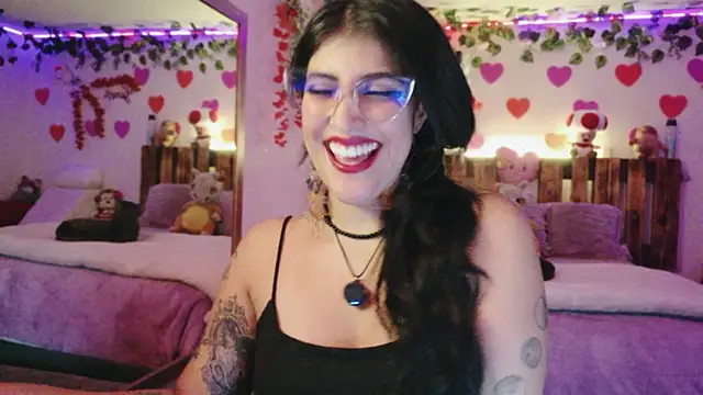 Snapshot of azahar__ziiz chatting on 07/09/26, 12:26 azahar ziiz online show from 07/09/26, 12:26