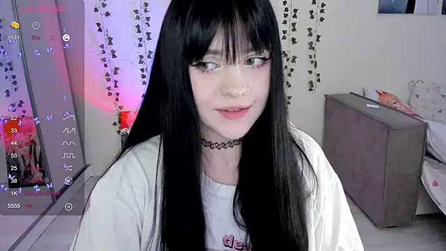 SelenaCute online show from 03/04/25, 08:13