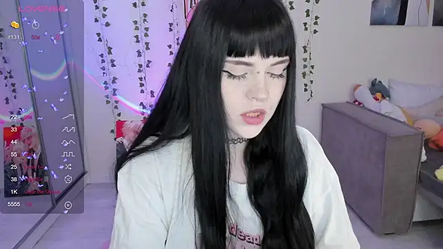 Snapshot of SelenaCute chatting on 03/13/25, 05:11 SelenaCute online show from 03/13/25, 05:11