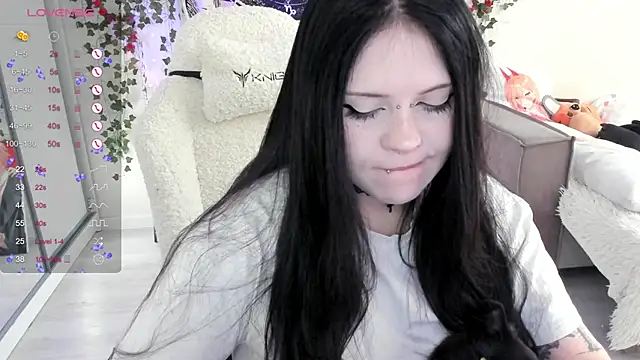 SelenaCute online show from 09/26/25, 06:39