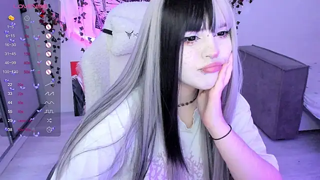 Snapshot of SelenaCute chatting on 11/11/25, 04:34 SelenaCute online show from 11/11/25, 04:34