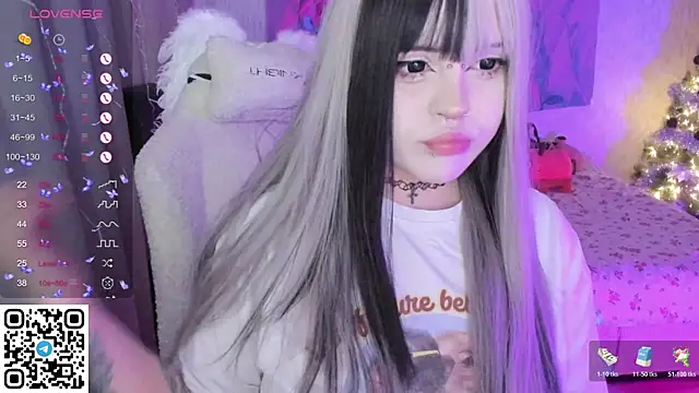 Snapshot of SelenaCute chatting on 12/16/25, 07:13 SelenaCute online show from 12/16/25, 07:13