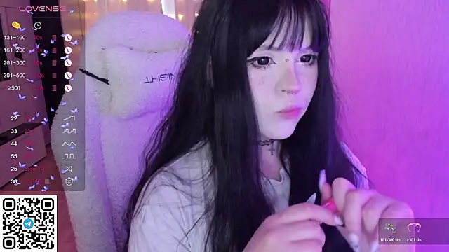 Snapshot of SelenaCute chatting on 02/18/26, 10:11 SelenaCute online show from 02/18/26, 10:11