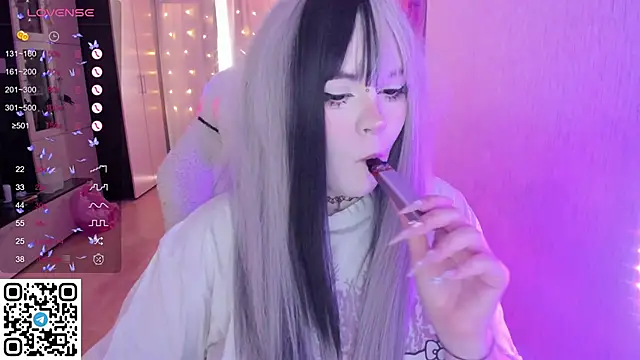 Snapshot of SelenaCute chatting on 03/12/26, 06:08 SelenaCute online show from 03/12/26, 06:08