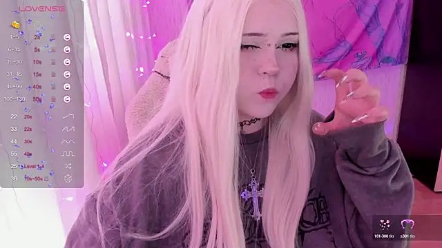 Snapshot of SelenaCute chatting on 06/07/26, 04:38 SelenaCute online show from 06/07/26, 04:38