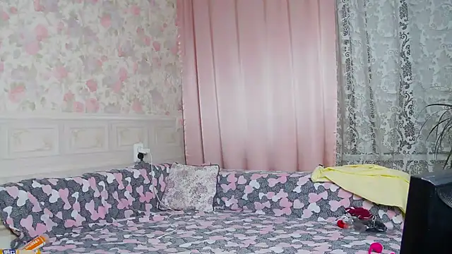 AmandaLisss online show from 02/13/25, 10:54