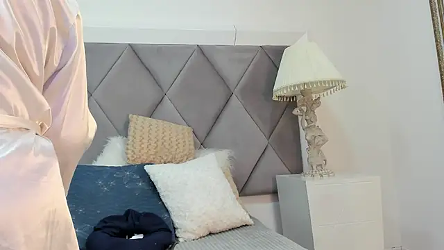 MiaMancini online show from 11/20/25, 08:52