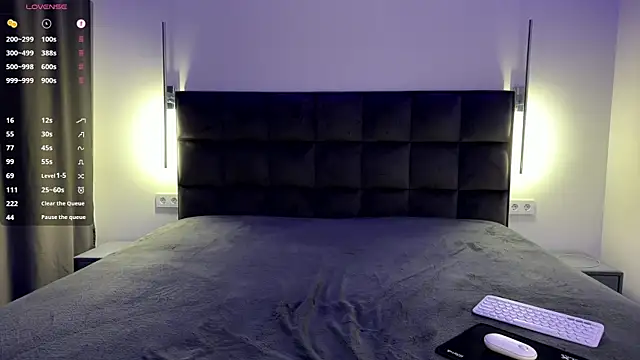 Snapshot of NotElis chatting on 04/04/26, 02:58 NotElis online show from 04/04/26, 02:58