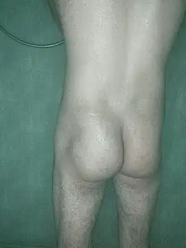 Snapshot of _Scorpion_ chatting on 11/30/25, 08:57 Scorpion online show from 11/30/25, 08:57