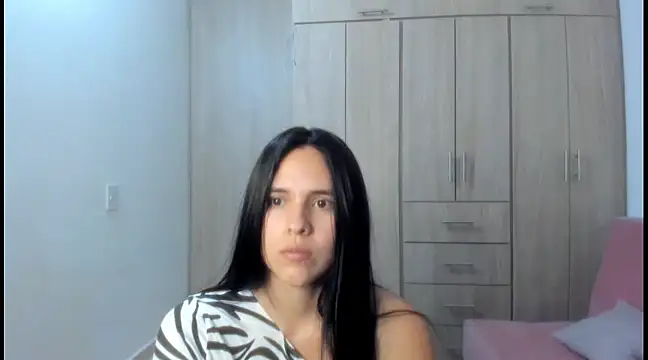 Hana Zurah online show from 02/22/25, 12:38