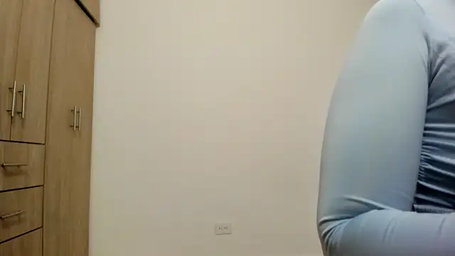 Snapshot of Hana_Zurah chatting on 12/03/25, 10:41 Hana Zurah online show from 12/03/25, 10:41