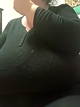 Snapshot of Nataliesbestjuggs chatting on 02/22/25, 10:31 Nataliesbestjuggs online show from 02/22/25, 10:31