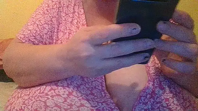 Snapshot of Nataliesbestjuggs chatting on 10/29/25, 03:25 Nataliesbestjuggs online show from 10/29/25, 03:25