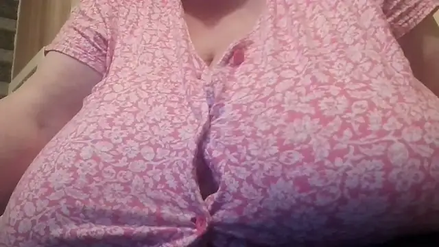 Nataliesbestjuggs online show from 12/21/25, 05:09