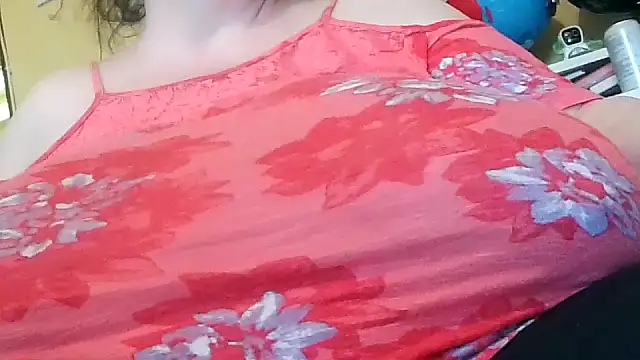 Snapshot of Nataliesbestjuggs chatting on 04/18/26, 01:37 Nataliesbestjuggs online show from 04/18/26, 01:37