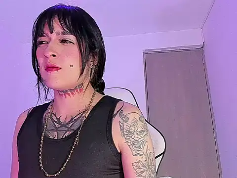 Snapshot of sarah_benjjaminn chatting on 04/30/26, 11:38 sarah benjjaminn online show from 04/30/26, 11:38
