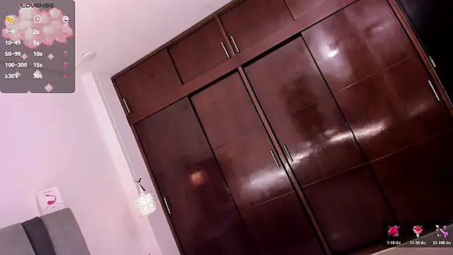 eileen tanihara online show from 10/30/25, 04:19