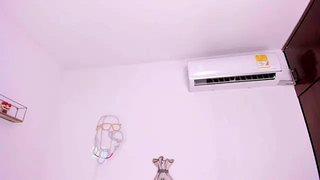 eileen tanihara online show from 04/12/26, 12:32