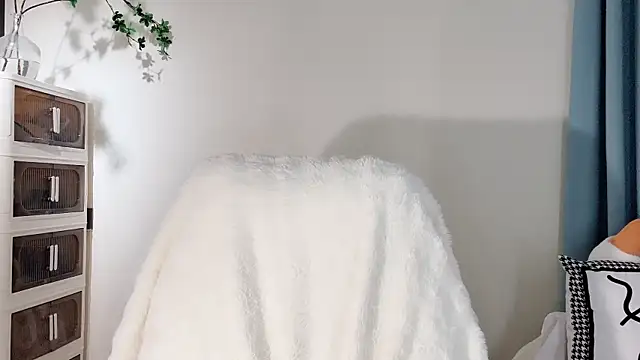 Snapshot of lvy-w chatting on 02/04/25, 01:38 lvy-w online show from 02/04/25, 01:38