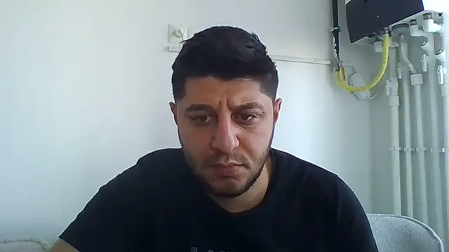 erkekkkadam online show from 01/01/25, 10:11