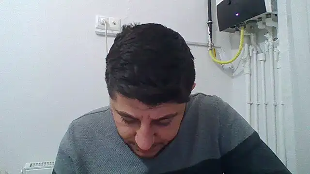 erkekkkadam online show from 01/01/25, 03:24