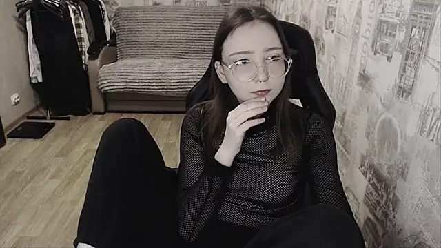 Snapshot of AmeliaKamishiro chatting on 01/25/25, 03:40 AmeliaKamishiro online show from 01/25/25, 03:40