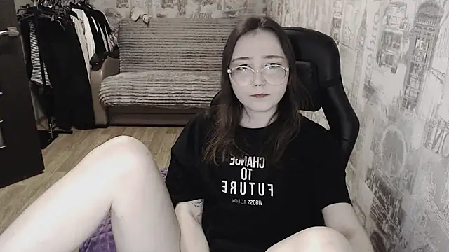 Snapshot of AmeliaKamishiro chatting on 02/13/25, 08:03 AmeliaKamishiro online show from 02/13/25, 08:03