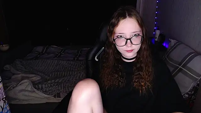 Snapshot of AmeliaKamishiro chatting on 11/10/25, 01:37 AmeliaKamishiro online show from 11/10/25, 01:37