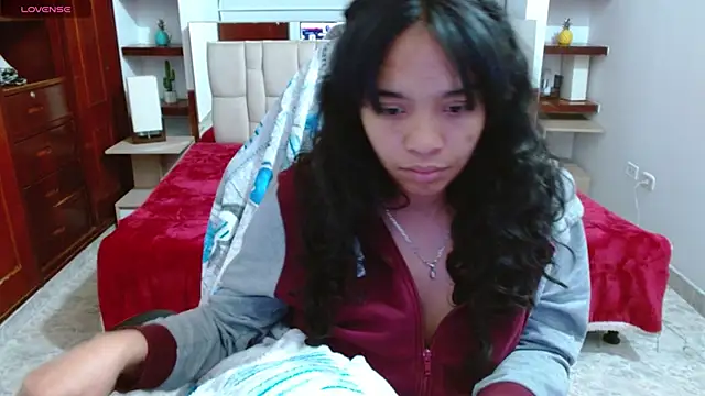 laureentt  online show from 01/22/25, 07:14