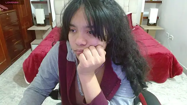 laureentt  online show from 03/14/25, 06:10