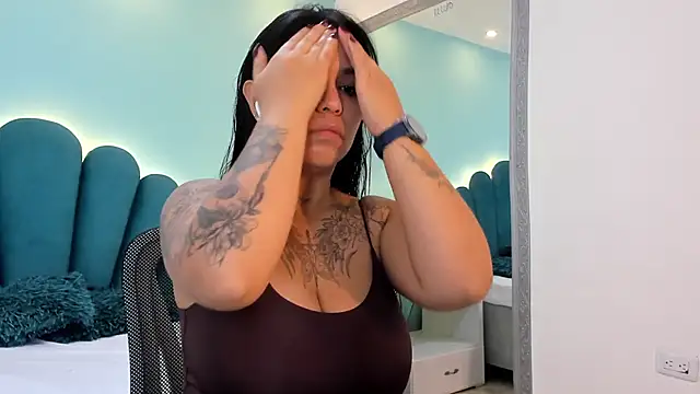 sharlott18 online show from 01/14/26, 12:55