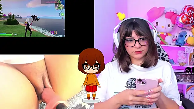 Snapshot of cinna_monroll chatting on 10/08/25, 03:04 cinna monroll online show from 10/08/25, 03:04