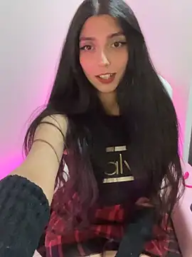 Snapshot of Felicia_smok3 chatting on 04/11/26, 04:28 Felicia smok3 online show from 04/11/26, 04:28