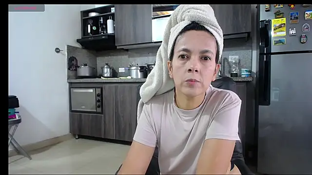 Snapshot of Alexxawinter chatting on 04/10/26, 09:52 Alexxawinter online show from 04/10/26, 09:52