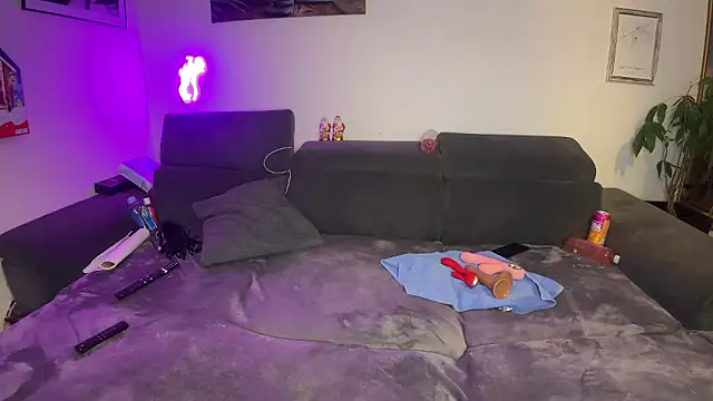 Furby13 online show from 12/03/24, 10:07