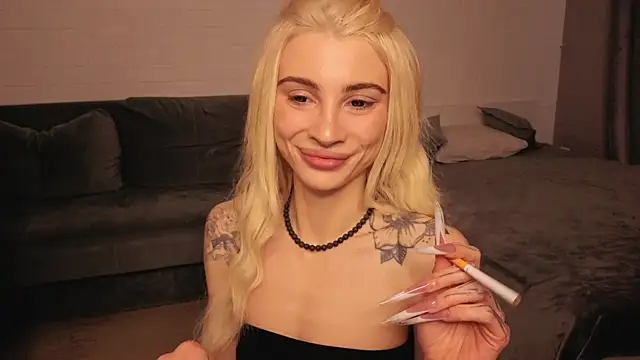 Ashley-Urban online show from 10/31/25, 06:14