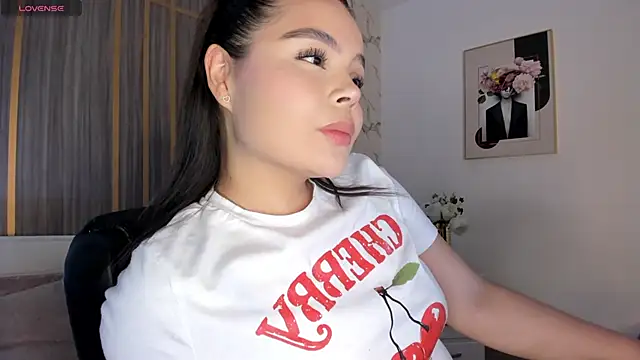 IsabellaAllen online show from 09/11/25, 11:05