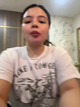 Snapshot of IsabellaAllen chatting on 04/19/26, 07:38 IsabellaAllen online show from 04/19/26, 07:38